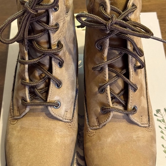 Nine West genuine suede leather lace up boots Y2K vintage 6 1/2 super cute. ❤️ - Picture 2 of 4